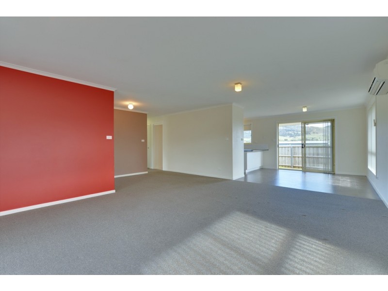 17 Caitlin Court, Midway Point TAS 7171