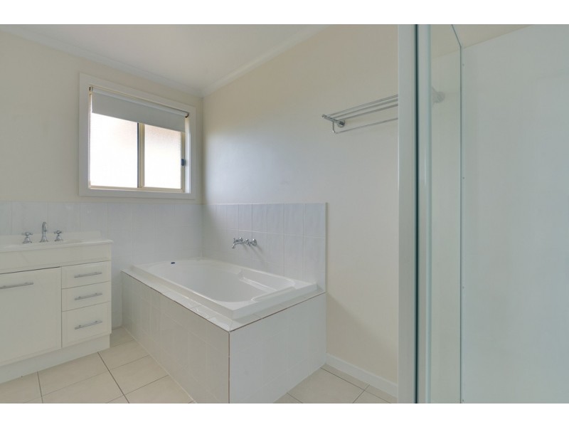 17 Caitlin Court, Midway Point TAS 7171