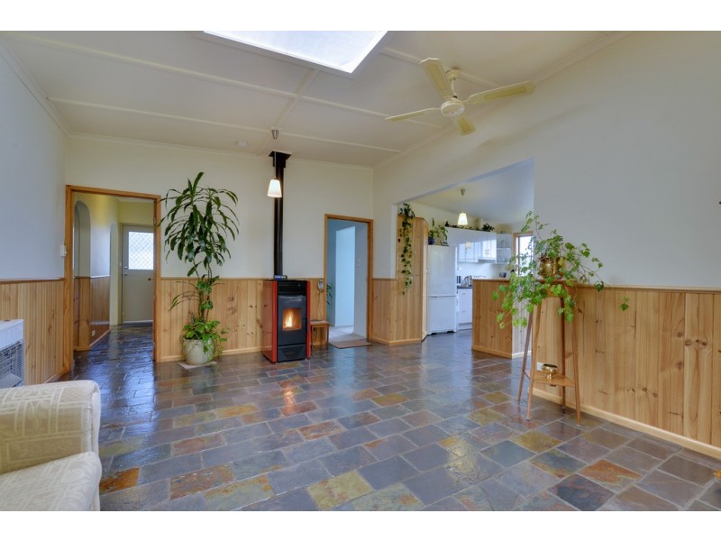 4 Lourah Street, Dodges Ferry TAS 7173