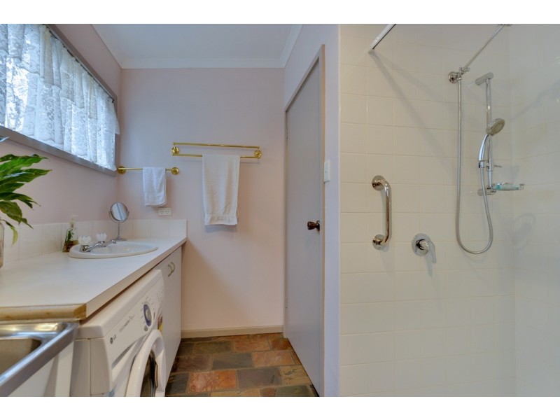 4 Lourah Street, Dodges Ferry TAS 7173