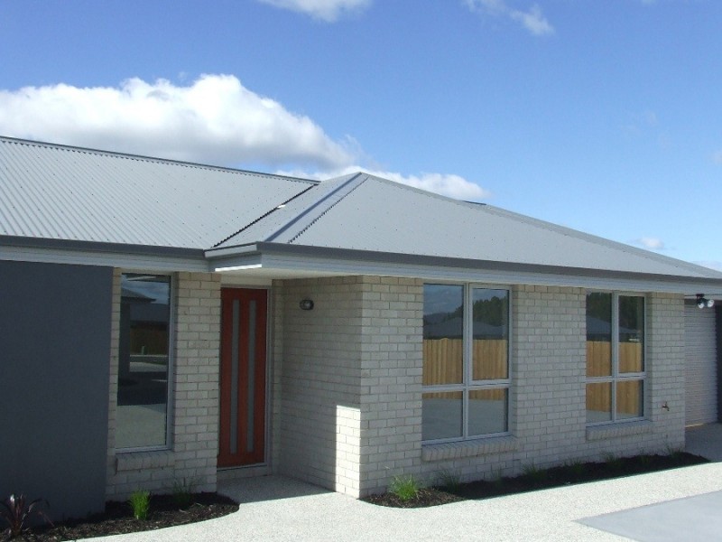 Units 1 and 2, 12 Whitelea Court, Sorell TAS 7172
