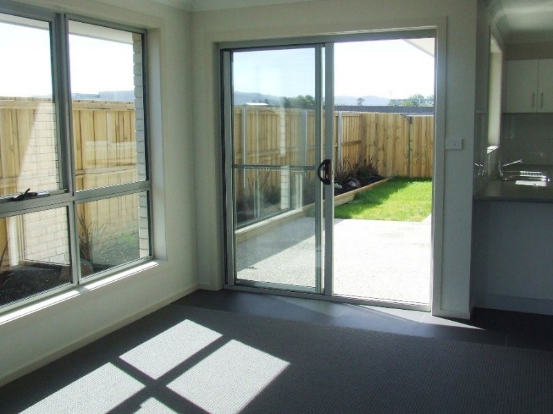 Units 1 and 2, 12 Whitelea Court, Sorell TAS 7172