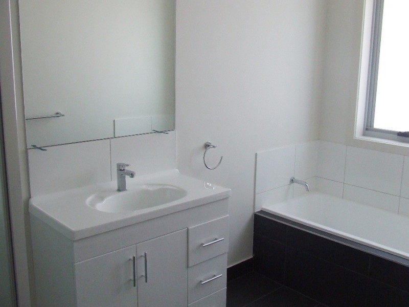 Units 1 and 2, 12 Whitelea Court, Sorell TAS 7172