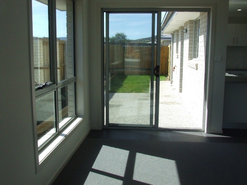 Units 1 and 2, 12 Whitelea Court, Sorell TAS 7172