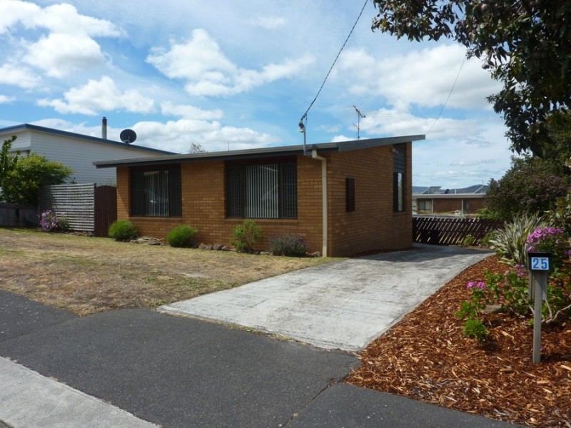 25 First Avenue, Midway Point TAS 7171