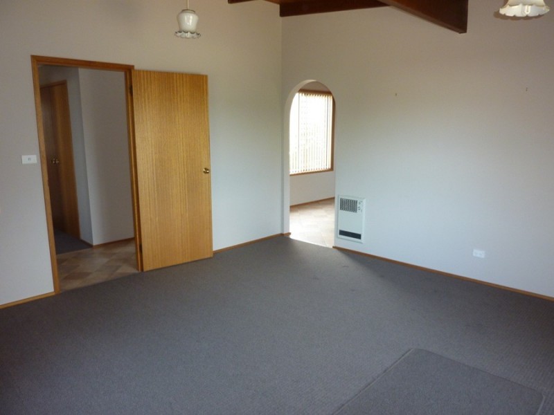 25 First Avenue, Midway Point TAS 7171