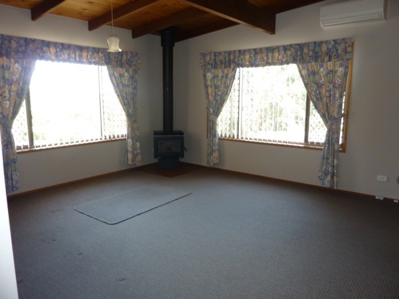 25 First Avenue, Midway Point TAS 7171