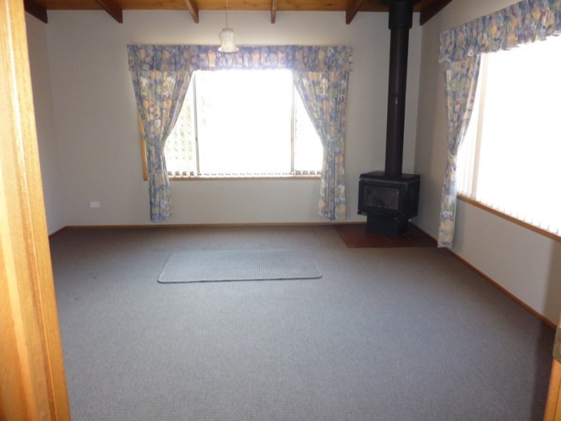 25 First Avenue, Midway Point TAS 7171