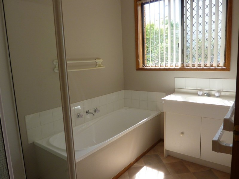 25 First Avenue, Midway Point TAS 7171