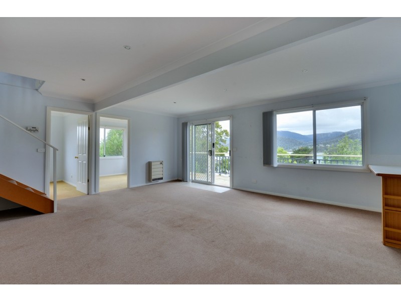 11 Blackwood Court, White Beach TAS 7184