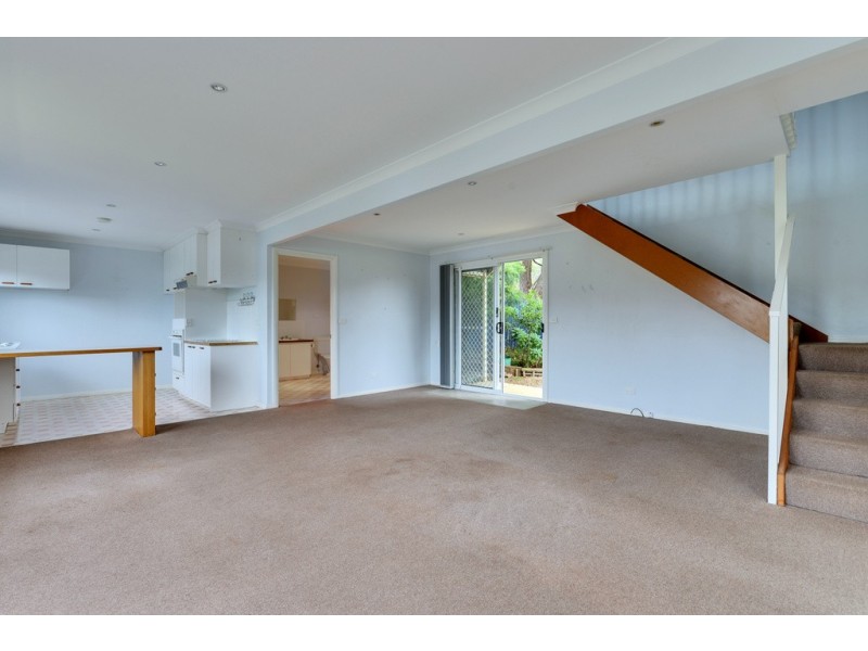 11 Blackwood Court, White Beach TAS 7184