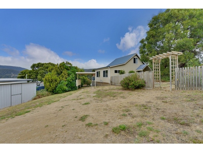 11 Blackwood Court, White Beach TAS 7184
