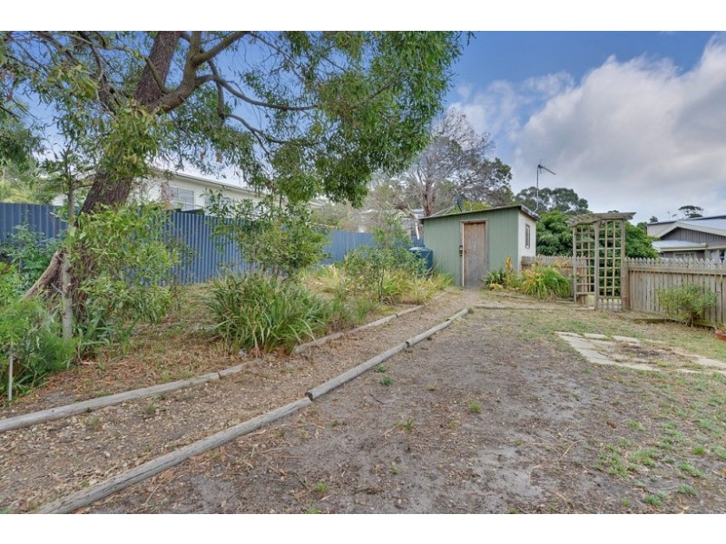 11 Blackwood Court, White Beach TAS 7184