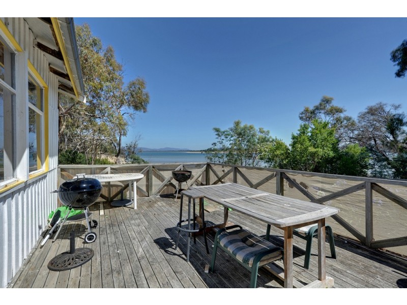 11 Jetty Road, Dodges Ferry TAS 7173