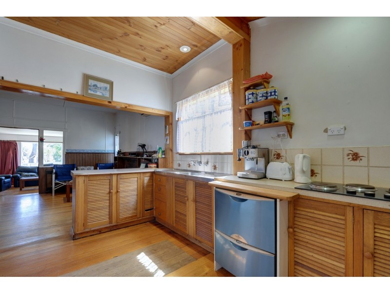 11 Jetty Road, Dodges Ferry TAS 7173