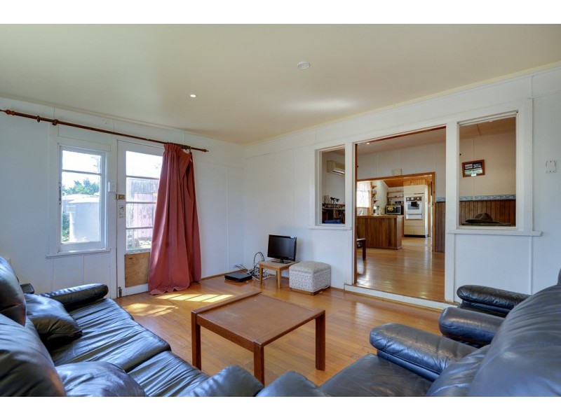 11 Jetty Road, Dodges Ferry TAS 7173