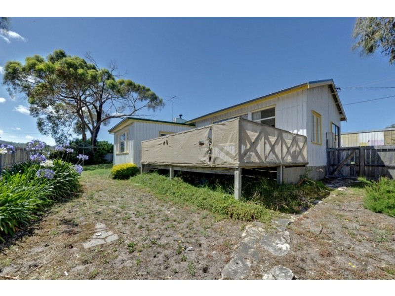11 Jetty Road, Dodges Ferry TAS 7173