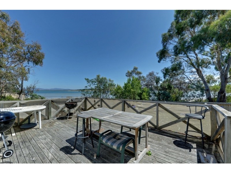 11 Jetty Road, Dodges Ferry TAS 7173