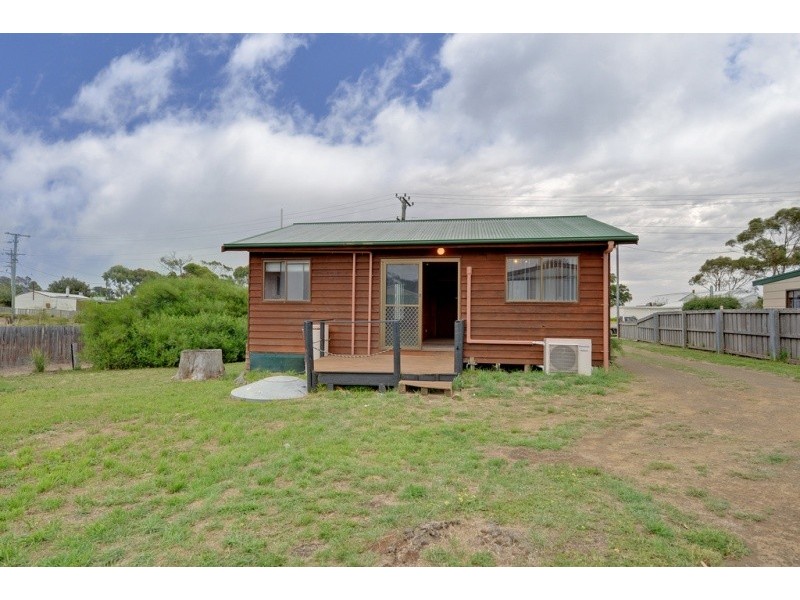 22 First Avenue, Dodges Ferry TAS 7173