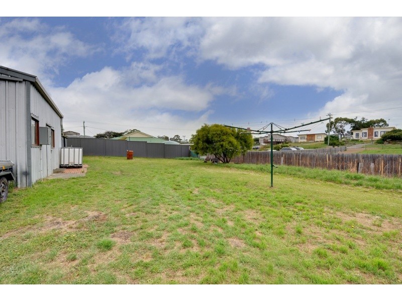 22 First Avenue, Dodges Ferry TAS 7173