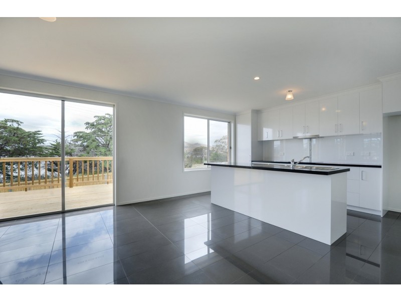 2 Barilla Court, Midway Point TAS 7171