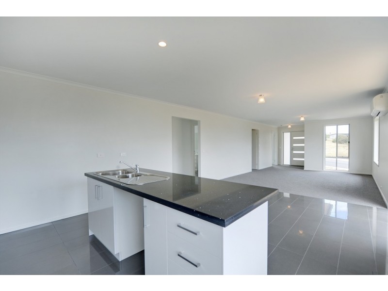 2 Barilla Court, Midway Point TAS 7171