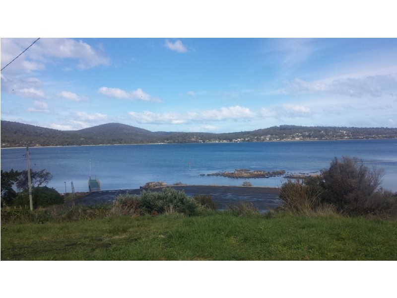 34 Apex Point Road, White Beach TAS 7184