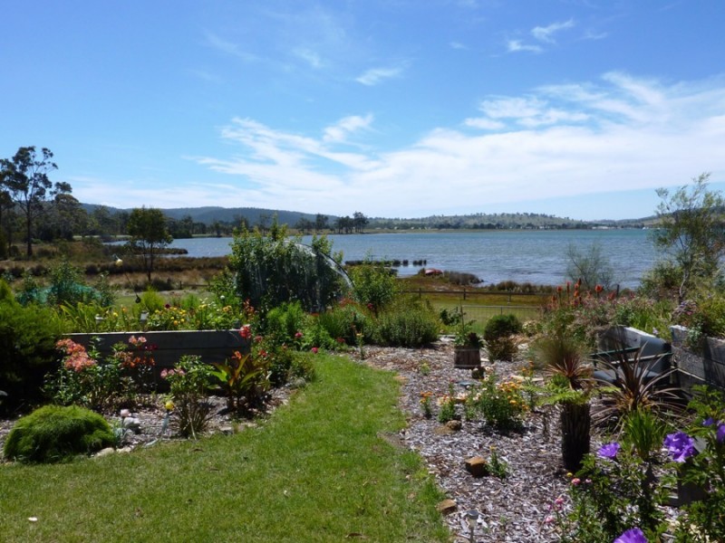 7 Barton Avenue, Triabunna TAS 7190
