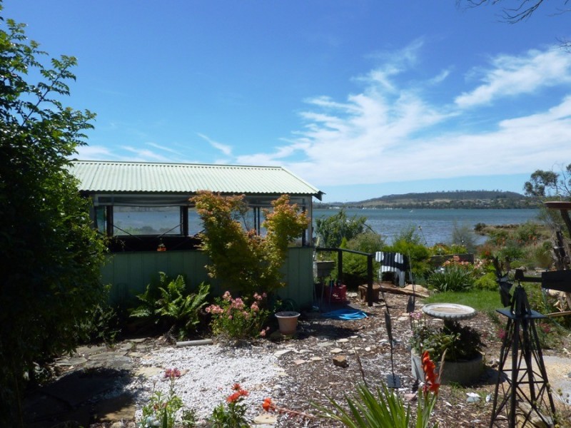 7 Barton Avenue, Triabunna TAS 7190