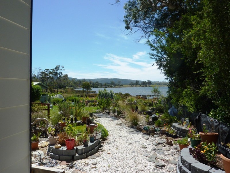 7 Barton Avenue, Triabunna TAS 7190