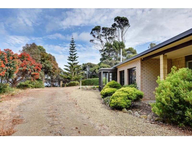 116 Apex Point Road, White Beach TAS 7184