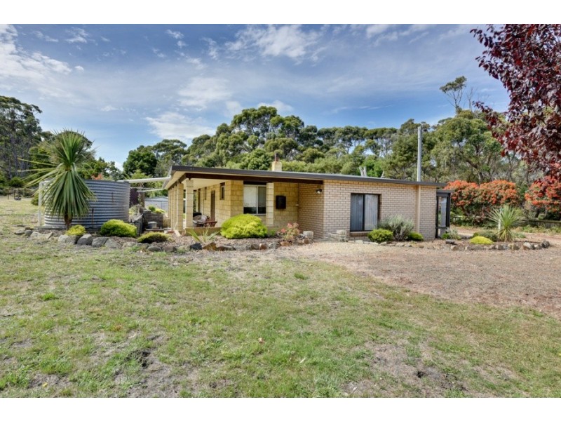 116 Apex Point Road, White Beach TAS 7184