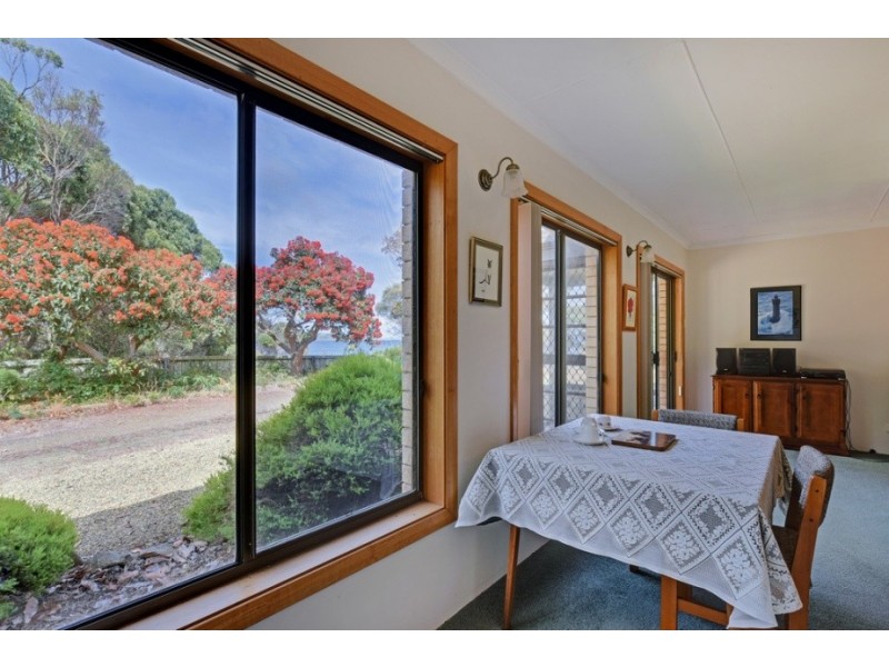 116 Apex Point Road, White Beach TAS 7184