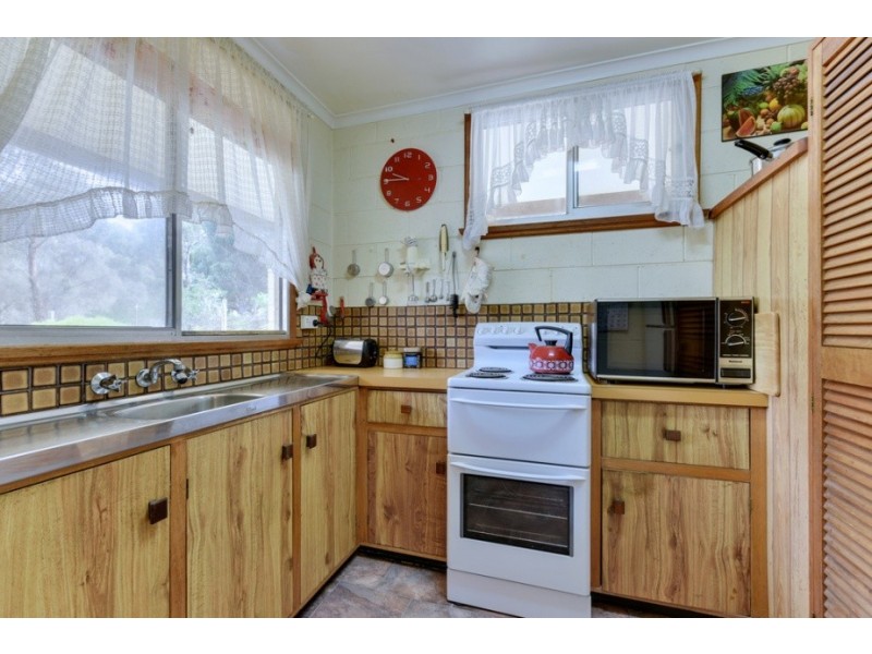 116 Apex Point Road, White Beach TAS 7184