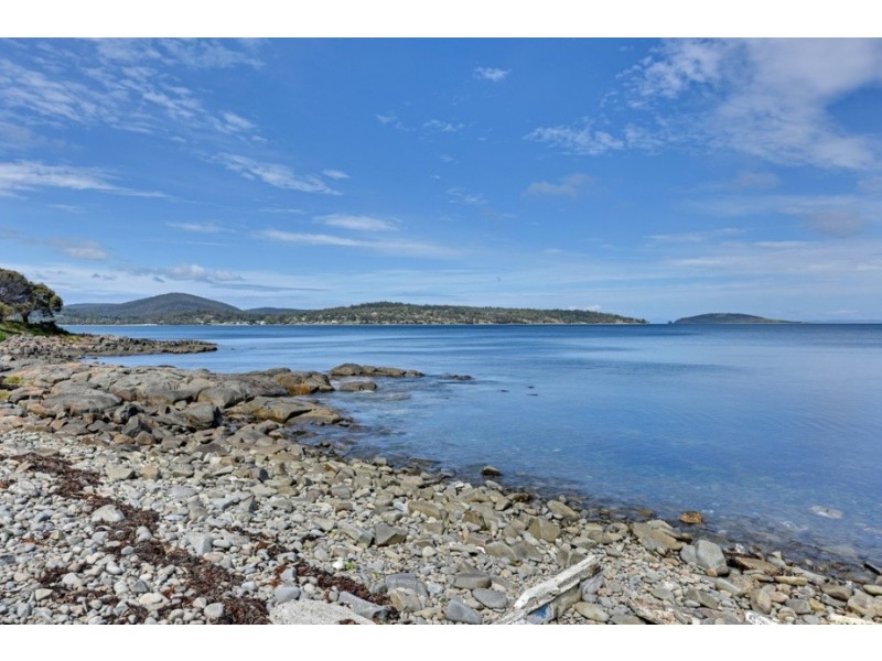 116 Apex Point Road, White Beach TAS 7184