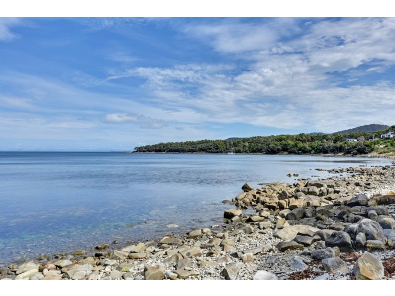 116 Apex Point Road, White Beach TAS 7184