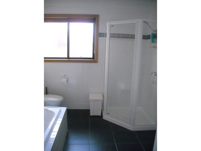 2/12 Bay Road, Midway Point TAS 7171