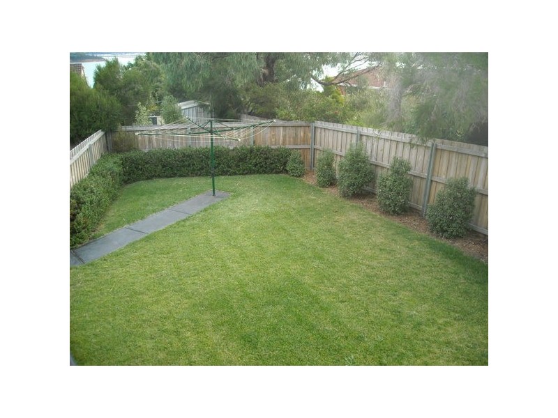 2/12 Bay Road, Midway Point TAS 7171