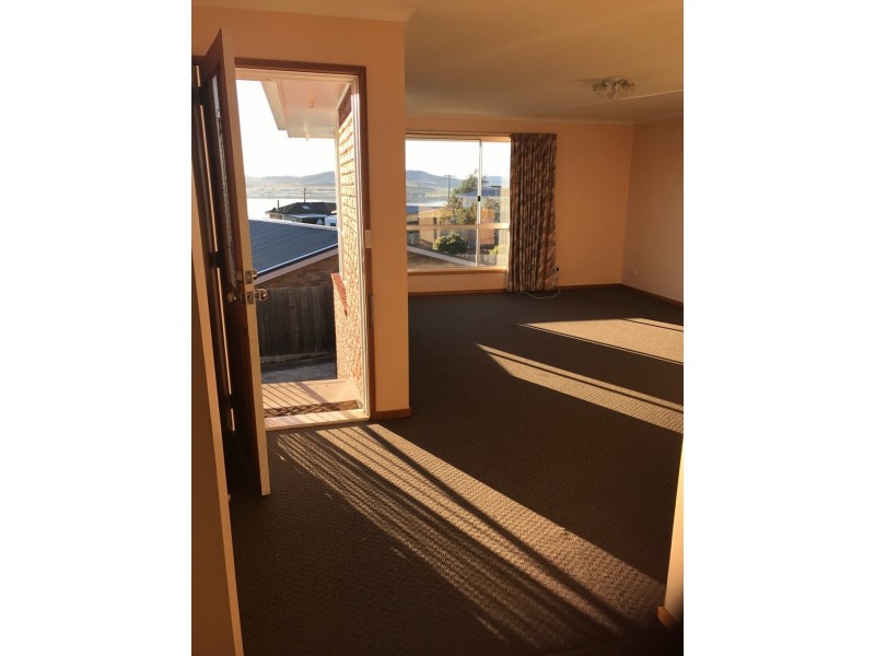2/19 Midway Street, Midway Point TAS 7171