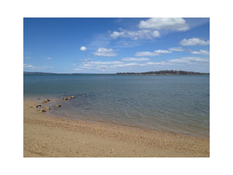 565 Shark Point Road, Penna TAS 7171