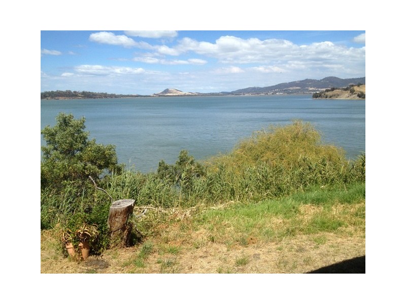 565 Shark Point Road, Penna TAS 7171