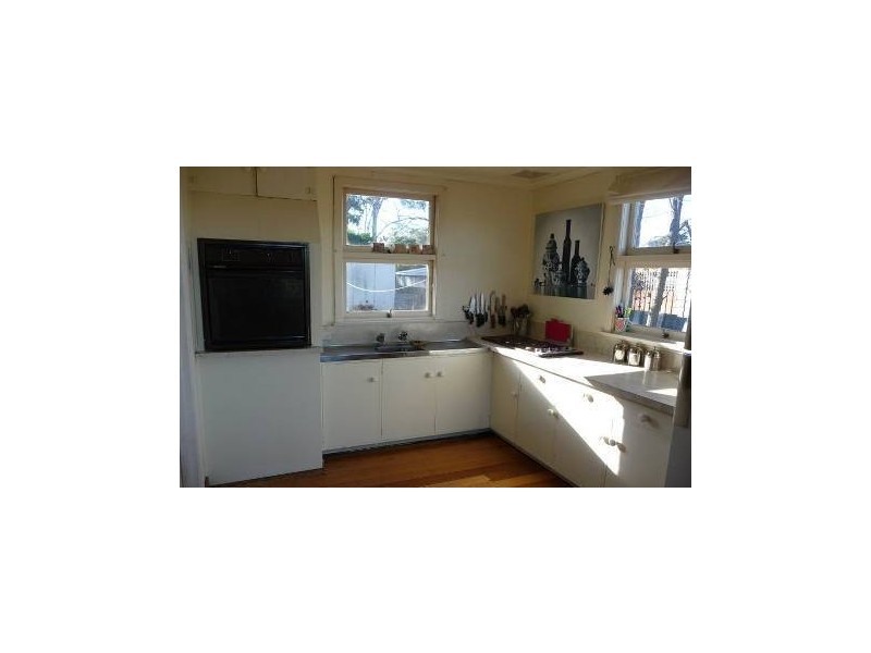 6 Erle Street, Carlton TAS 7173