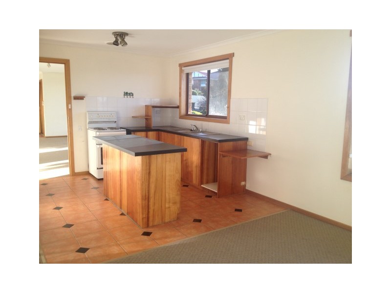 11 Stewart Court, Midway Point TAS 7171