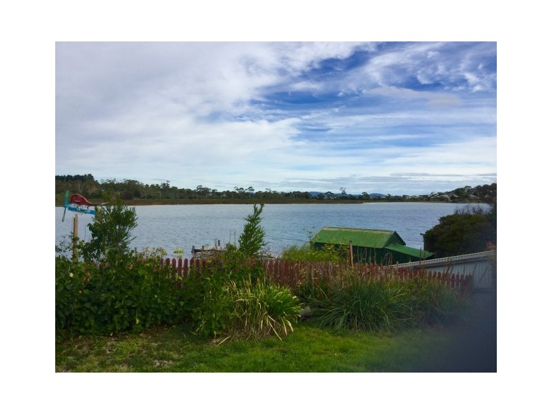 29 Erle Street, Carlton River TAS 7173