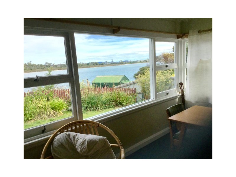 29 Erle Street, Carlton River TAS 7173