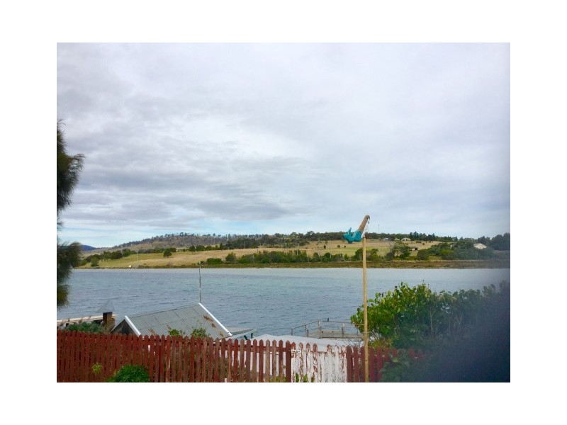 29 Erle Street, Carlton River TAS 7173