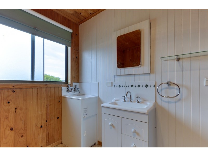 22 First Avenue, Dodges Ferry TAS 7173