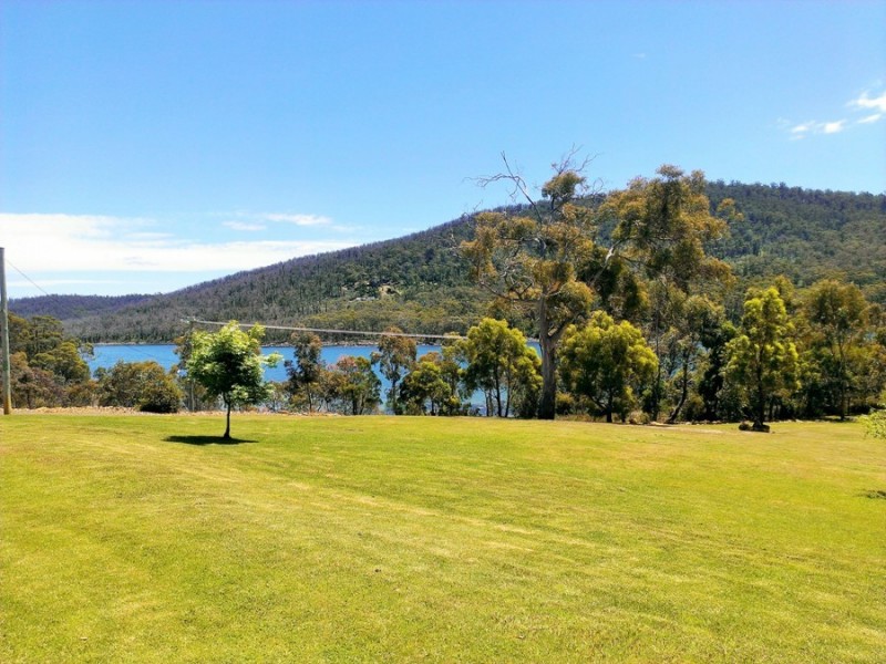 5329 Arthur Highway, Eaglehawk Neck TAS 7179