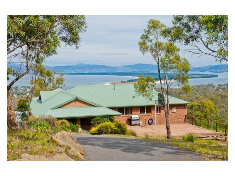 33 Dodges Hill Road, Dodges Ferry TAS 7173