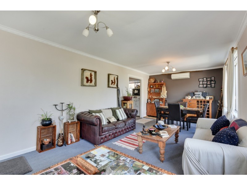 234 East Derwent Highway, Lindisfarne TAS 7015